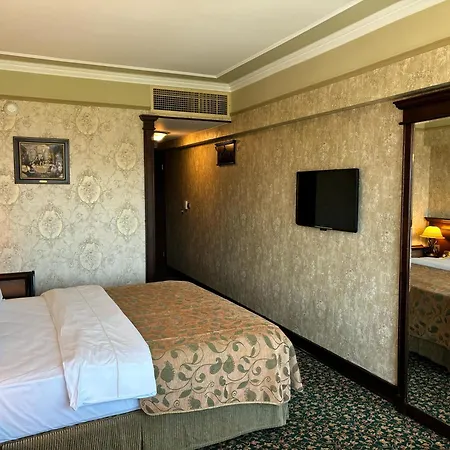 Germir Palas Hotel - Special Class Istanboel Buitenkant foto