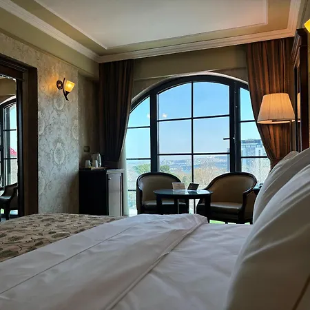 Germir Palas Hotel - Special Class Istanboel Buitenkant foto