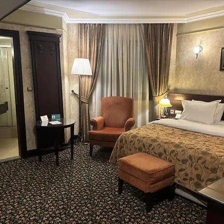 Germir Palas Hotel - Special Class Istanboel Buitenkant foto